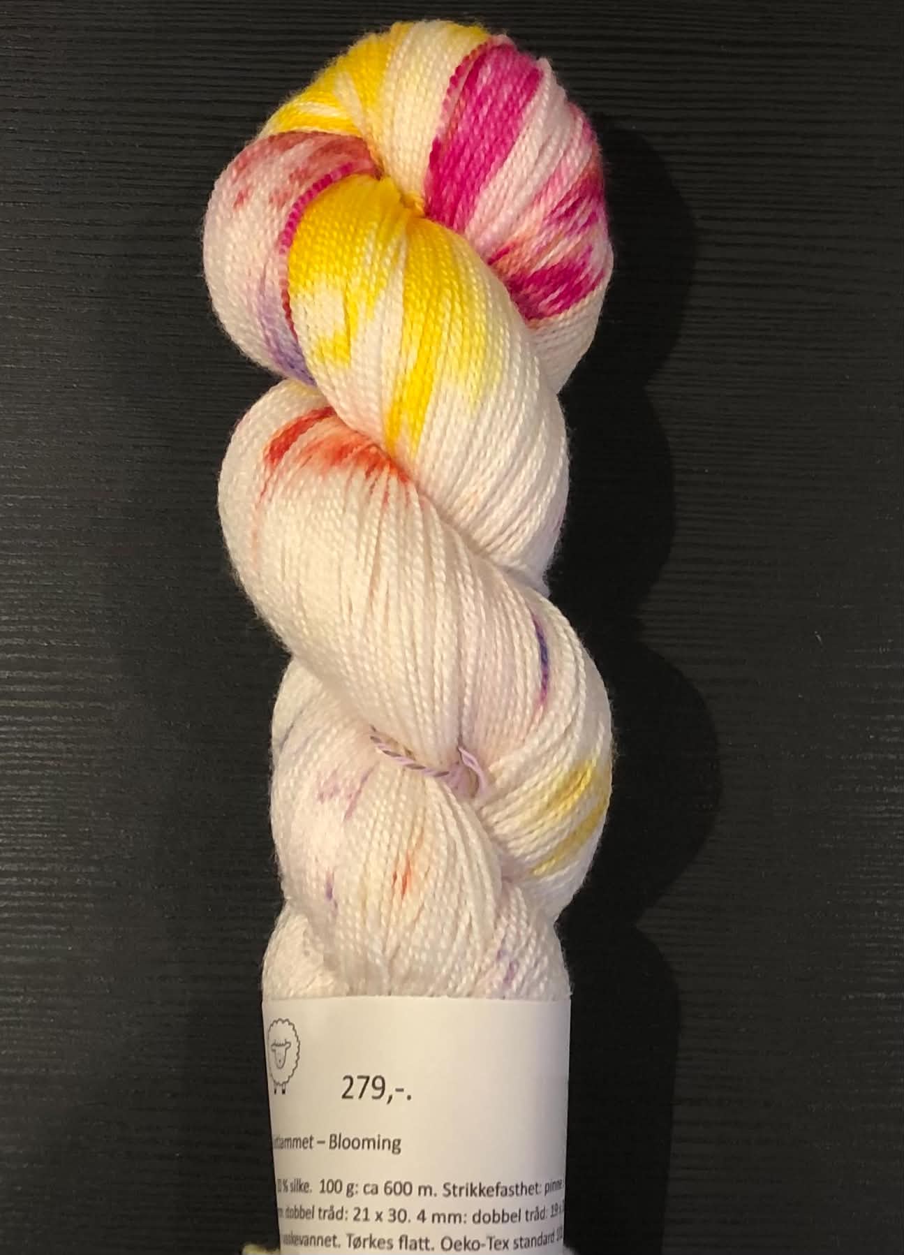 Kvitlammets Luksus merino. Blooming. TILBUD - ENKELTHESPE - INGEN BYTTERETT