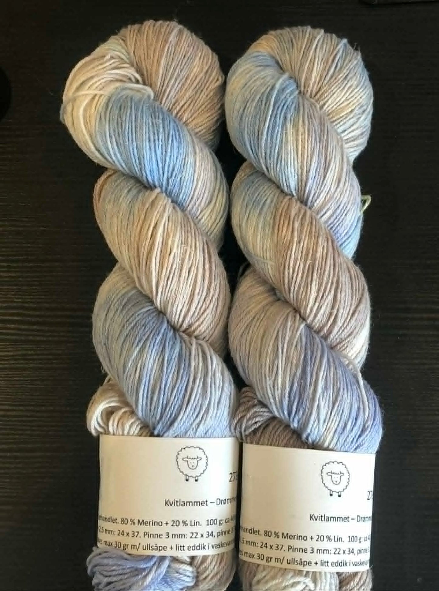 Merlin - 80 % merino + 20 % Lin. Farge: Drømmeskyer. TILBUD - INGEN BYTTERETT.