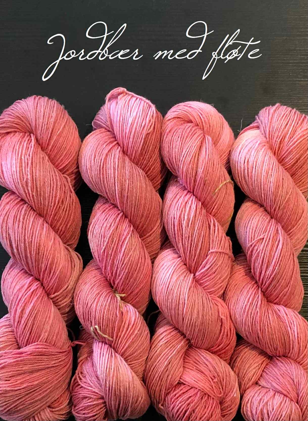 Merlin - 80 % merino + 20 % Lin. Farge: Jordbær med fløte.