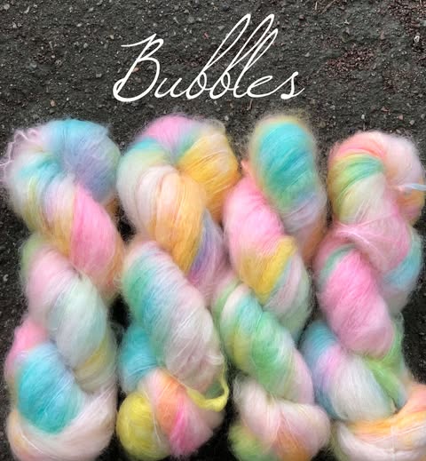 Bubbles. Fat Mohair, ubehandlet. 100 g: Ca 200 m.