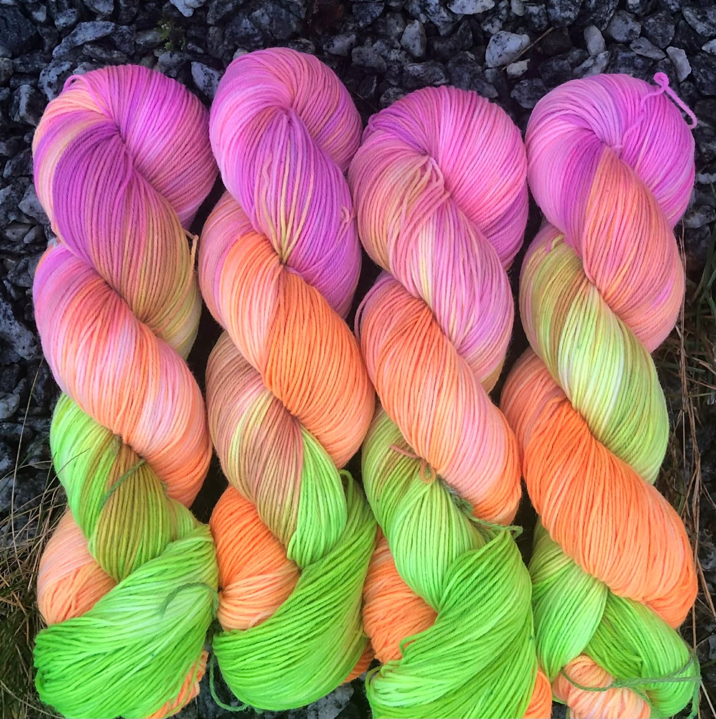 Ravngarn - Sokkegarn / forsterket Merino. Farge: Erika. TILBUD - FAST LAVPRIS - INGEN BYTTERETT.