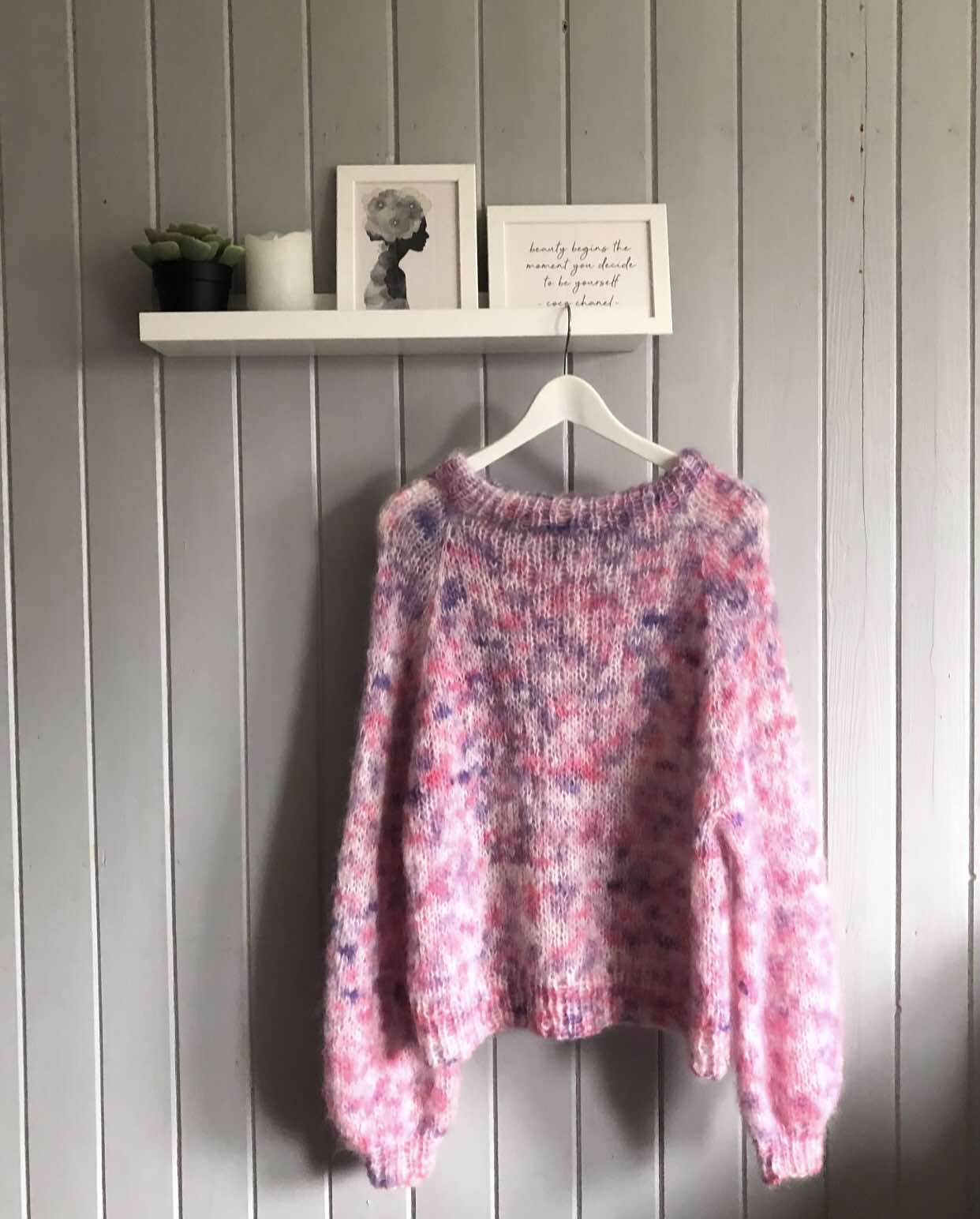 Genser strikket i Fat Mohair. TILBUD - INGEN BYTTERETT.