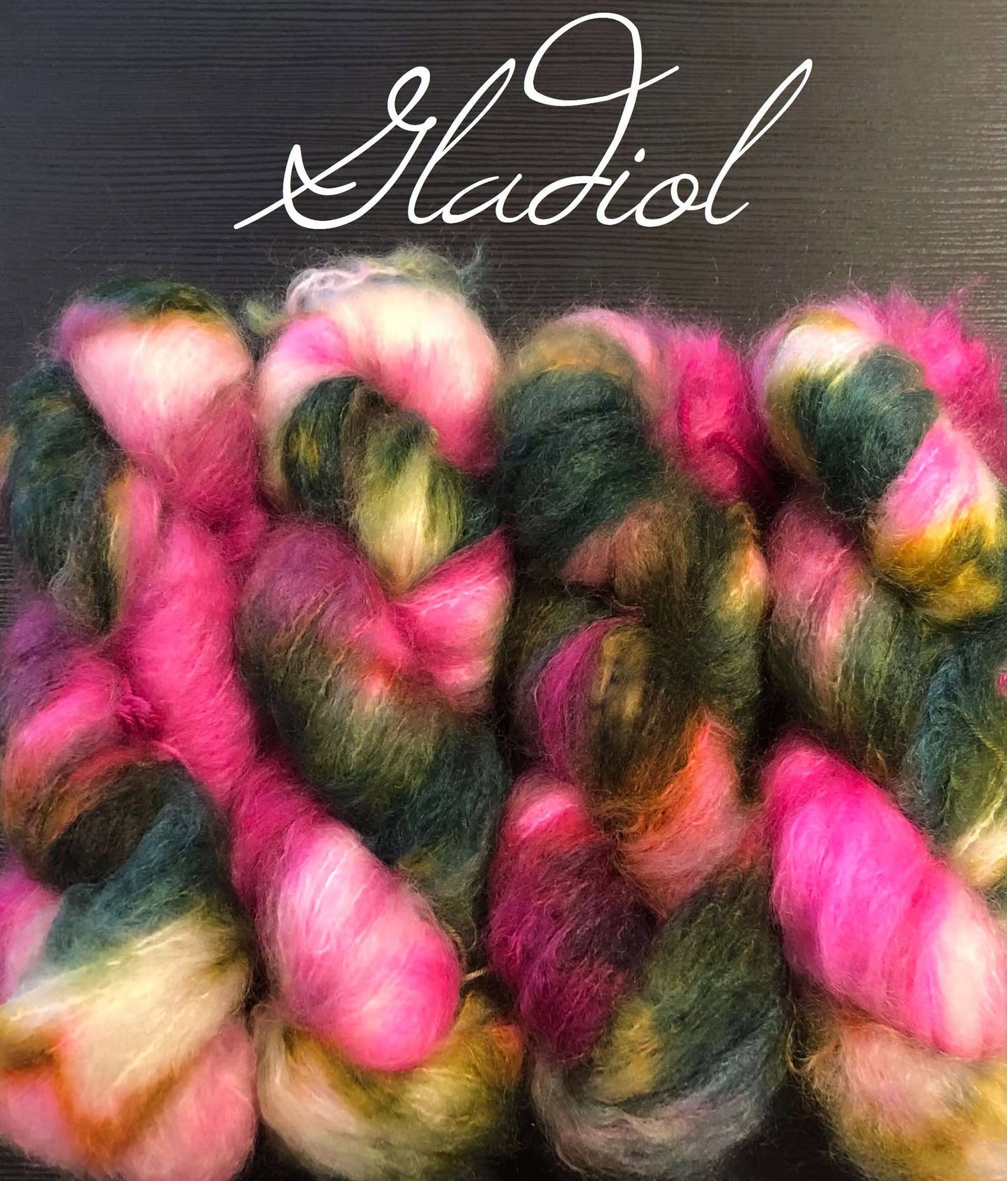 Gladiol. Fat Mohair, ubehandlet. 100 g: Ca 200 m.
