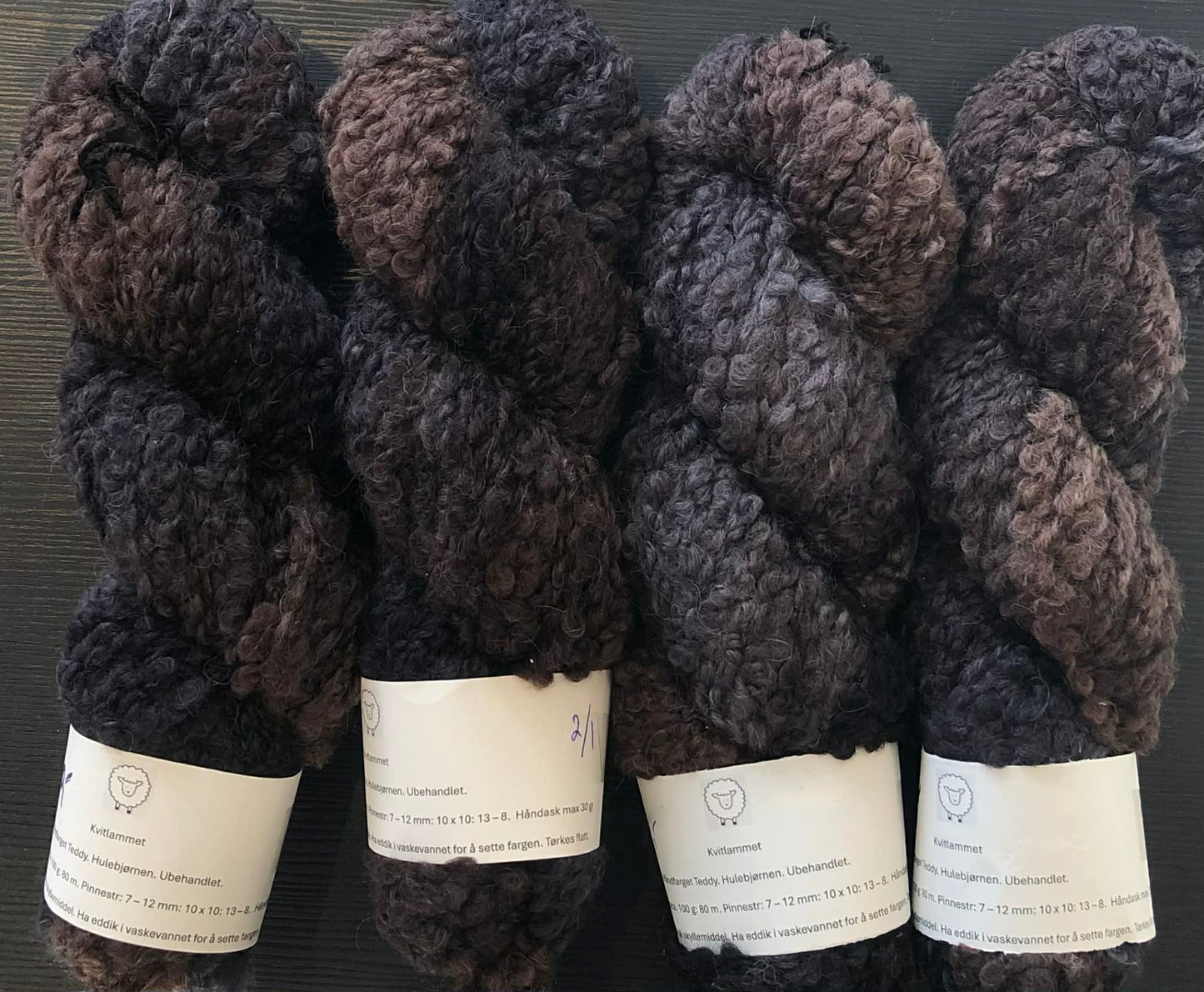 TEDDY GARN - FARGE: HULEBJØRNEN. TILBUD - INGEN BYTTERETT. UTÅGENDE.