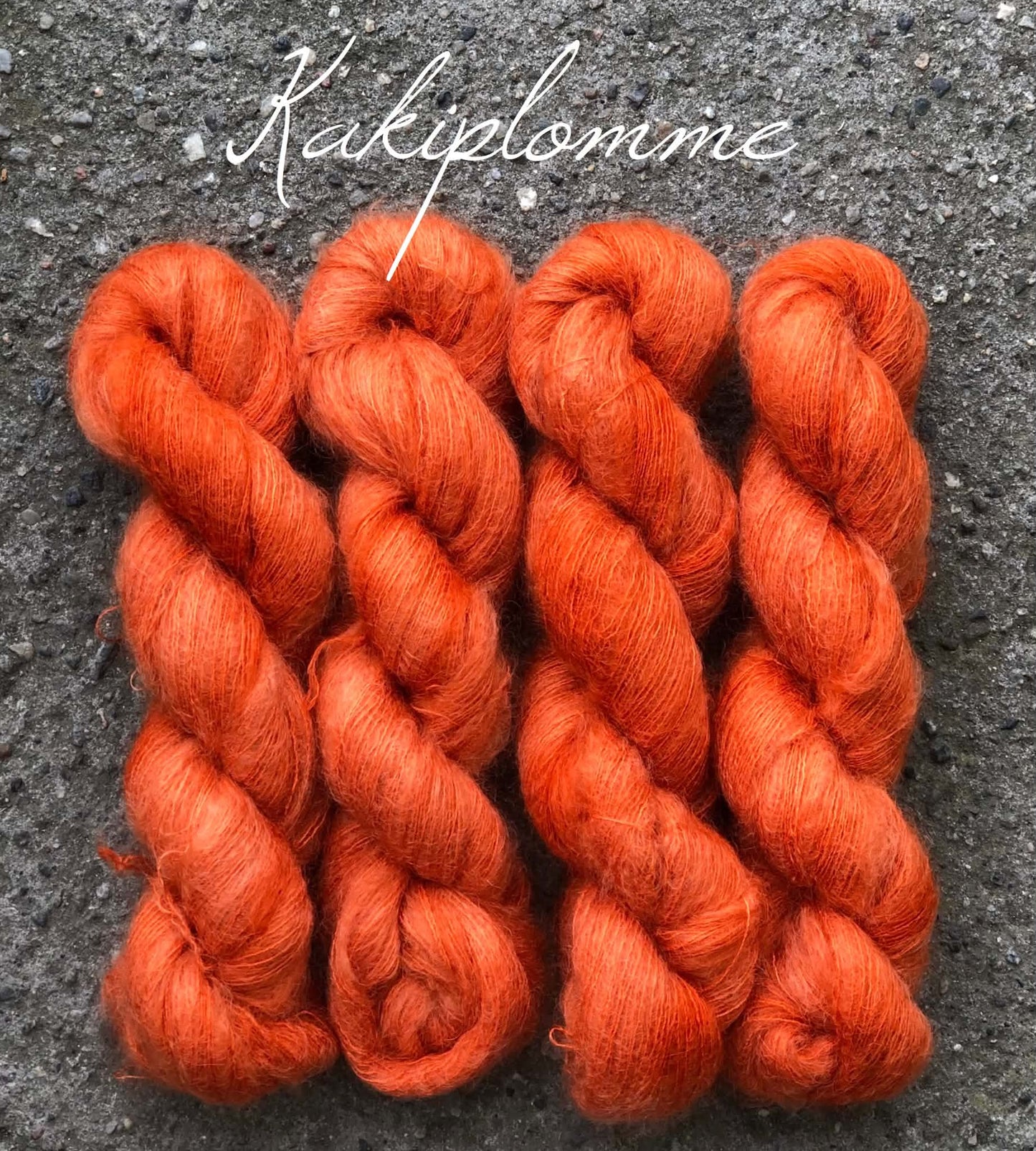 Kakiplomme - Brushed Kid Silk, ubehandlet. Melert.