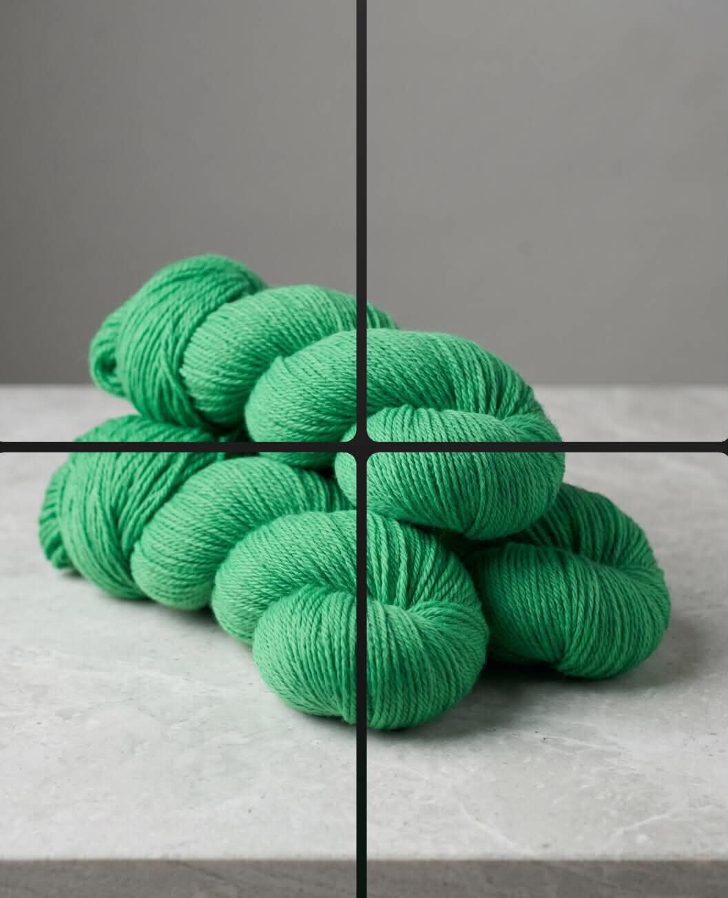 Kelly Green. 2-tråds 100 % ullgarn - ubehandlet. FAST LAVPRIS. Vi har fylt opp på lageret !!!