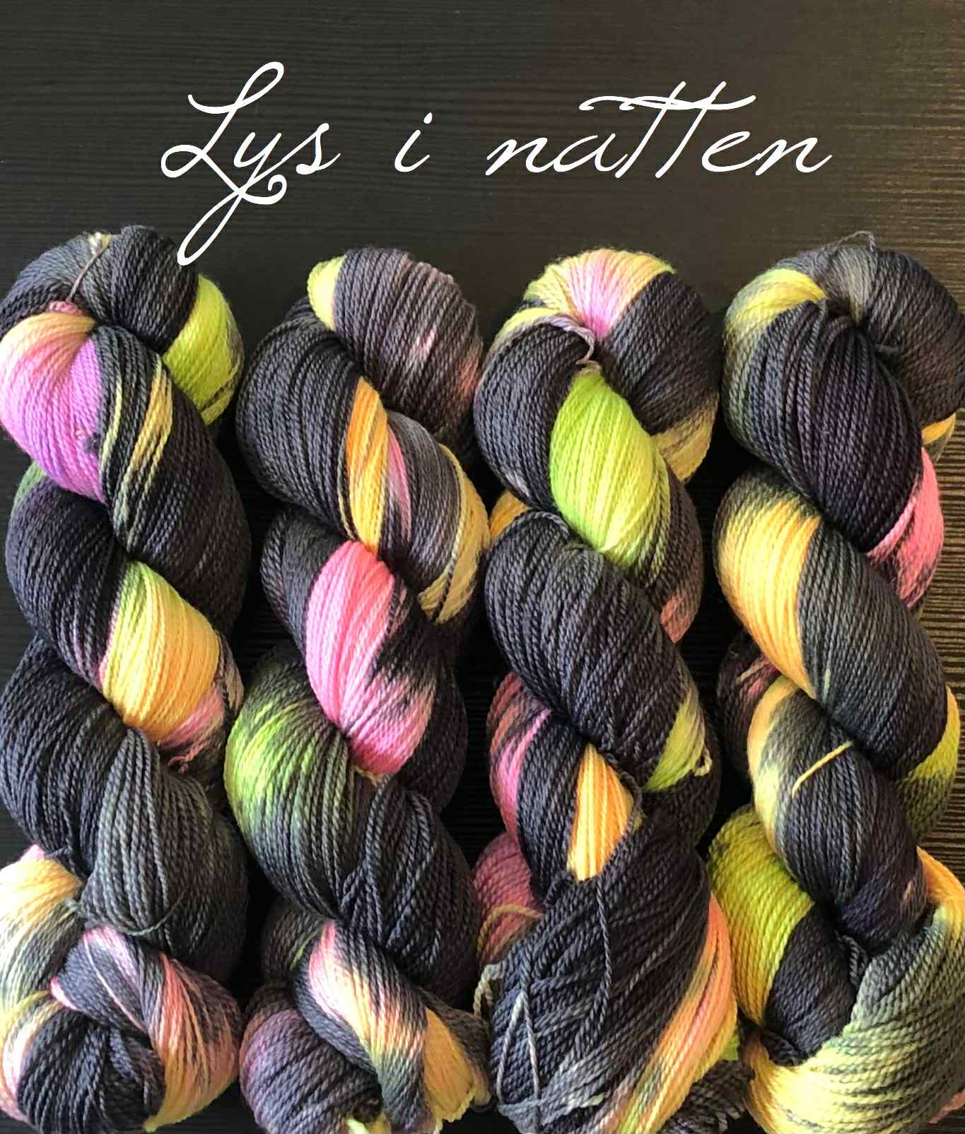 Kvitlammets Luksus merino. Lys i natten.