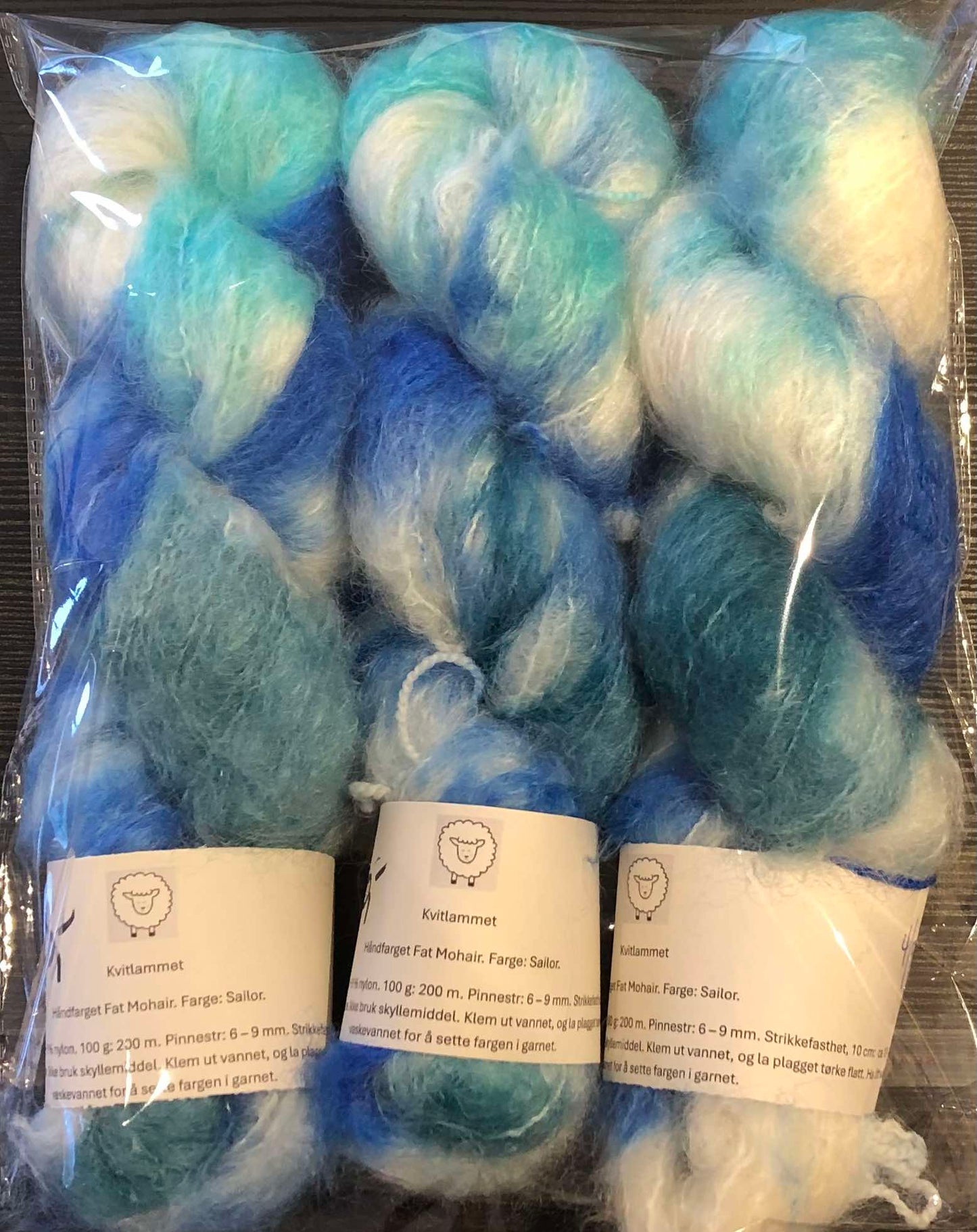 Garnpakke - 3 pakn med Fat Mohair + oppskrift på Astrid genseren. TILBUD. INGEN BYTTERETT.
