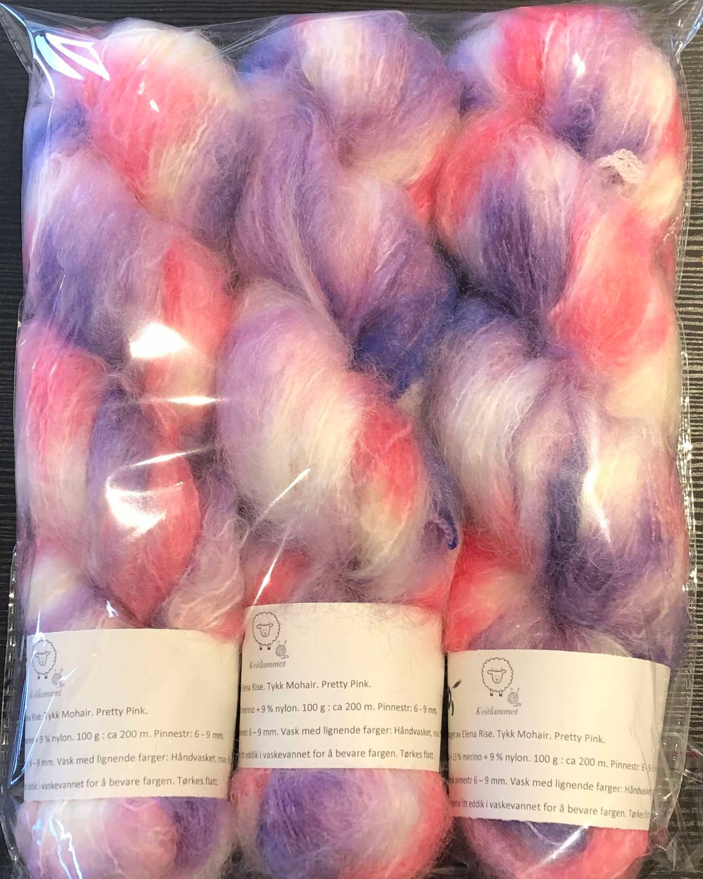 Garnpakke - 3 pakn med Fat Mohair + oppskrift på Astrid genseren. TILBUD. INGEN BYTTERETT.