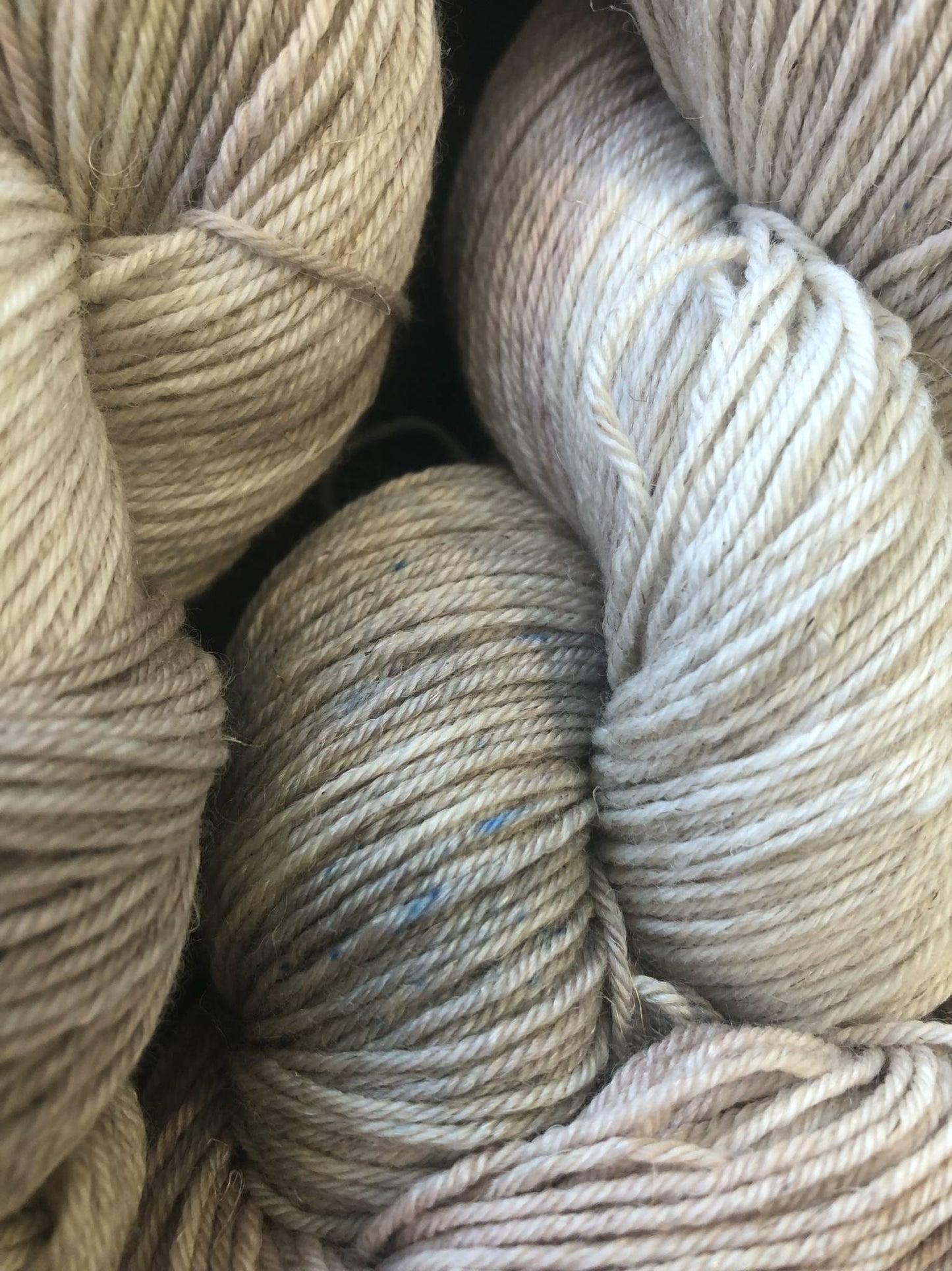 Merlin - 80 % merino + 20 % Lin. Farge: Marmor