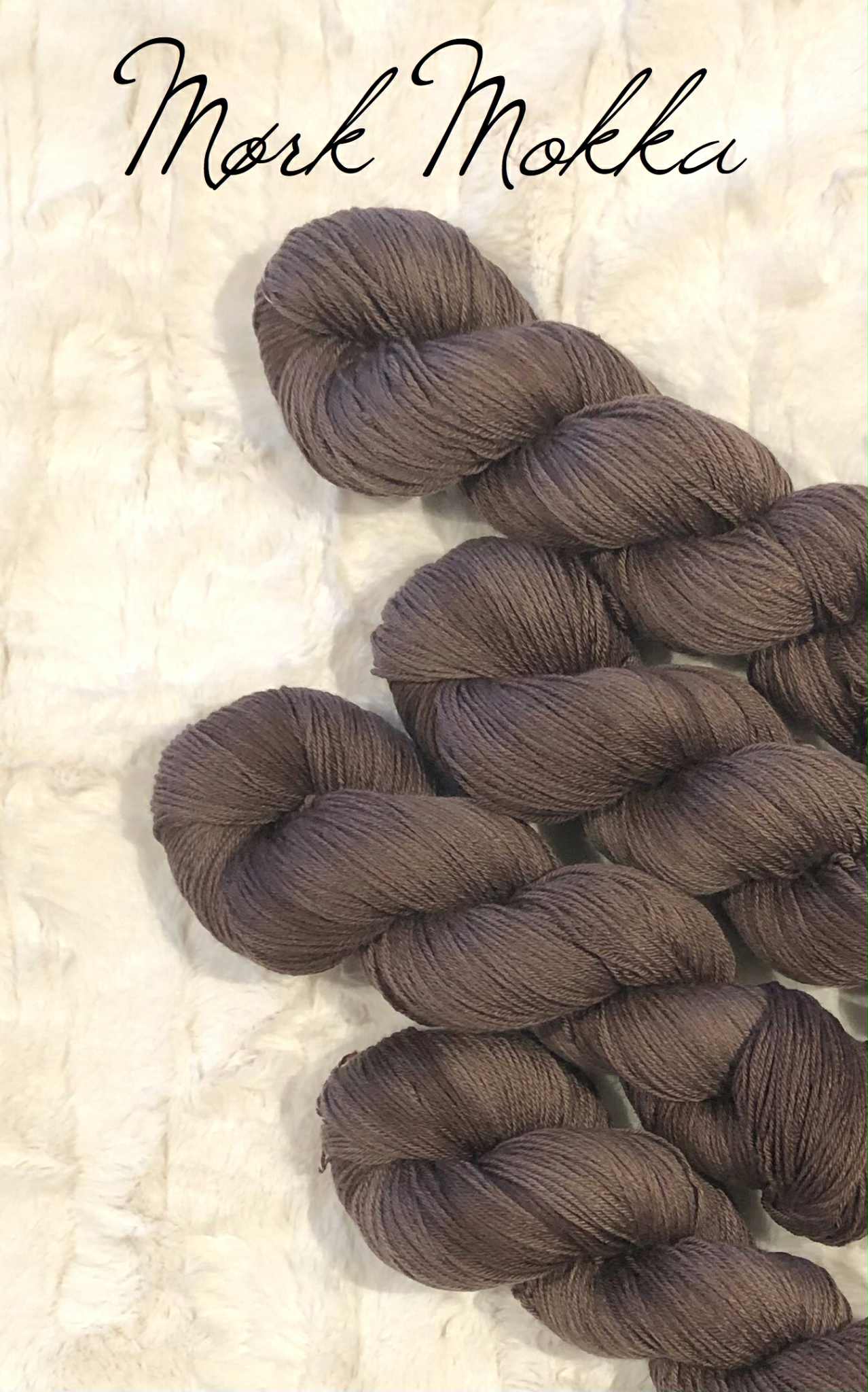 Eksklusivt Posh garn. Mørk Mokka. Melert.