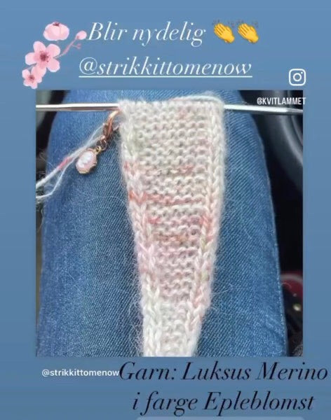 Kvitlammets Luksus merino. Epleblomst. 100 g : ca 600 m. Pinnestr: 3 - 4 mm.