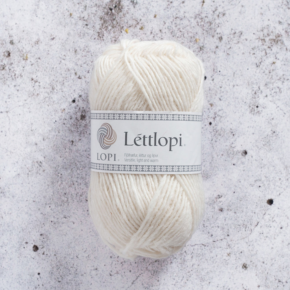 Lettlopi. Hvit. 10051. TILBUD. UTGÅENDE. INGEN BYTTERETT.
