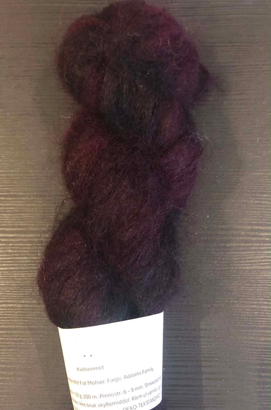 Addams Family. Fat Mohair, ubehandlet. TILBUD - ENKELTHESPE - INGEN BYTTERETT.