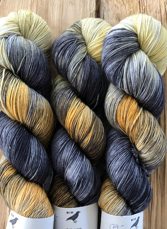 Sokkegarn / forsterket Merino. FAST LAVPRIS.