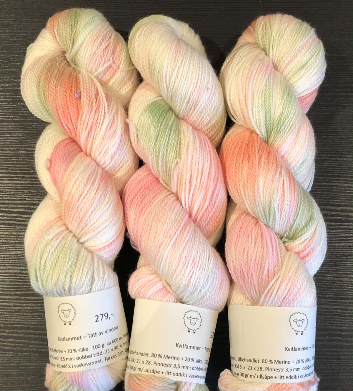 Kvitlammets Luksus Merino – Tatt av vinden. TILBUD - ENKELTHESPE - INGEN BYTTERETT.