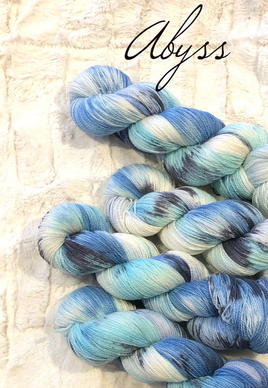 Kvitlammets Luksus merino. Abyss.