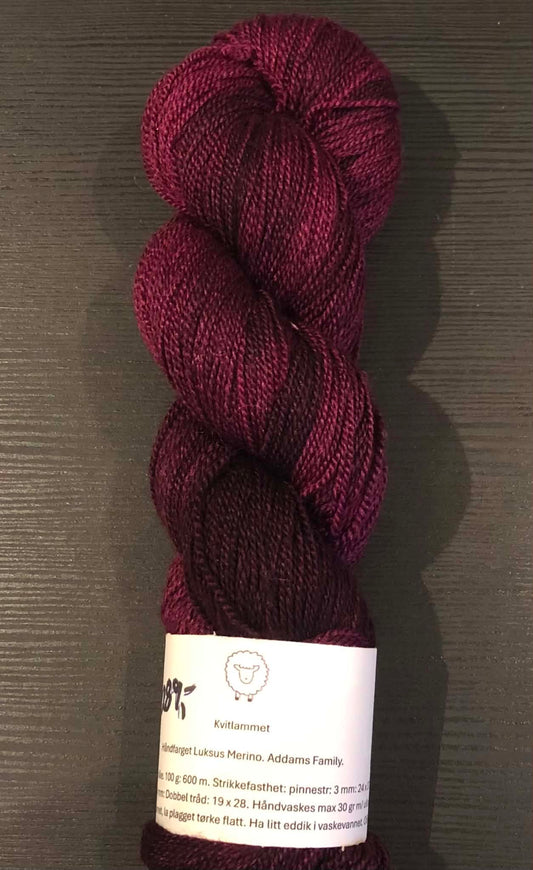 Luksus merino. Addams Family. TILBUD - ENKELTHESPE - INGEN BYTTERETT.
