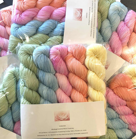 Garnpakke - 5-pakning sokkegarn m/oppskrift. ( nr 3 )