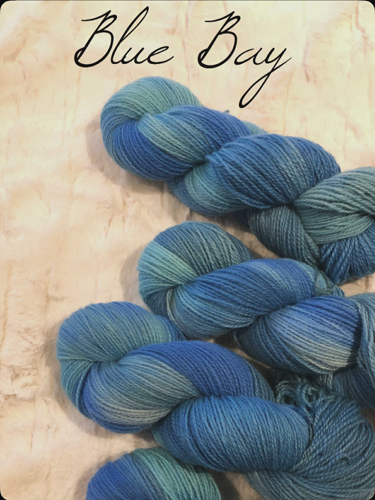 Håndfarget Finull fra Rauma. Blue Bay. 100 g: ca 350 m.