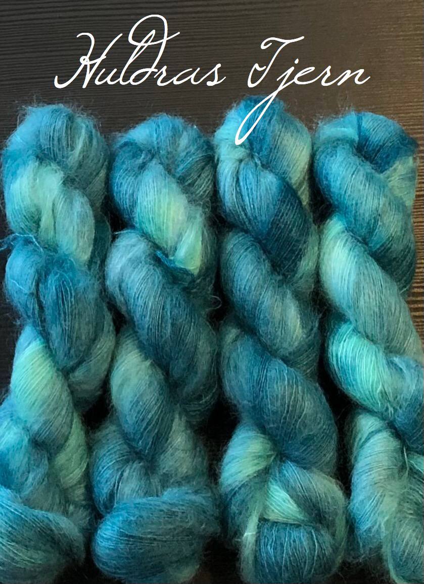 Huldras tjern. Brushed Kid Silk, ubehandlet. 50 g: Ca 420 m.
