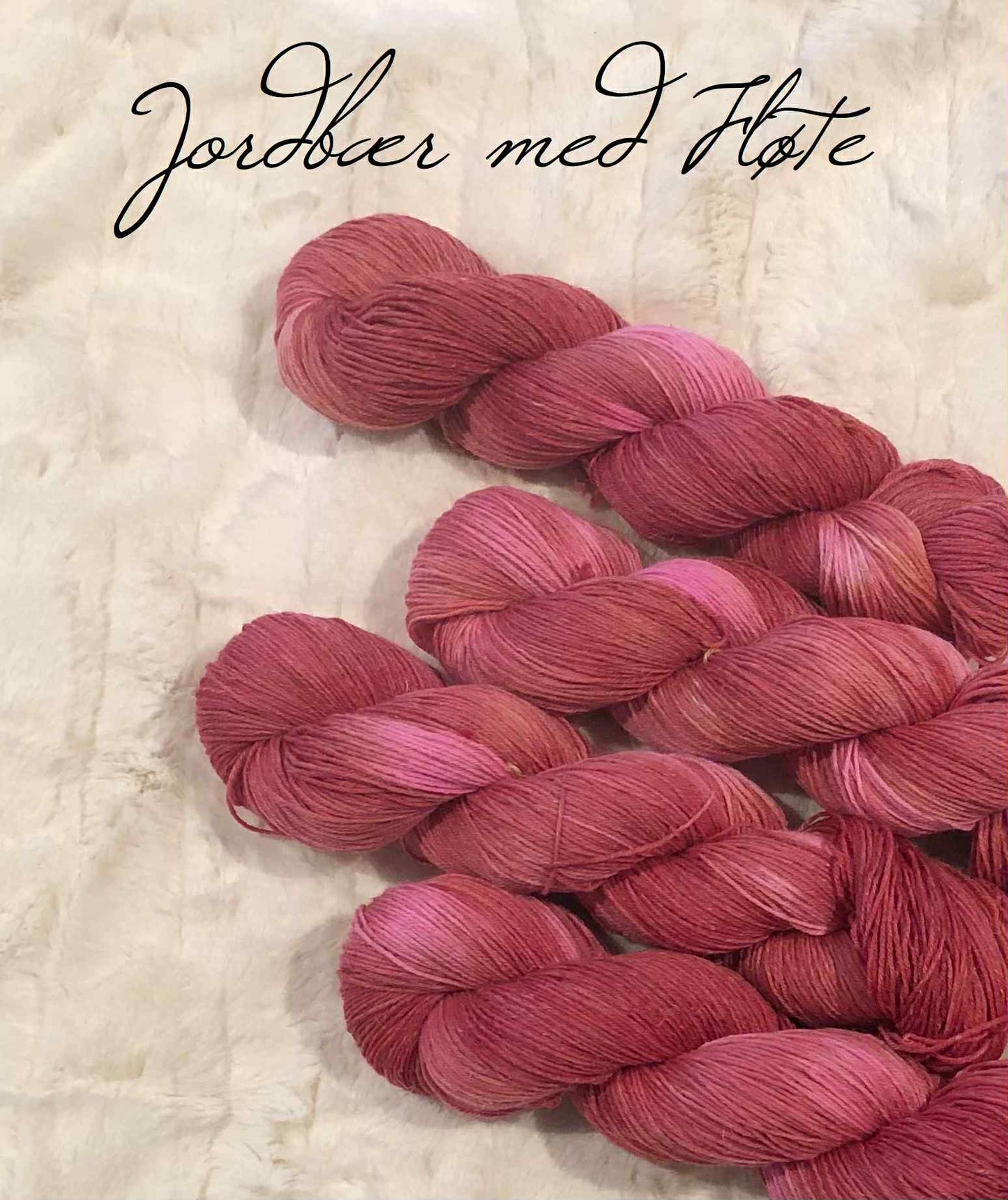 Merlin - 80 % merino + 20 % Lin. Farge: Jordbær med fløte.