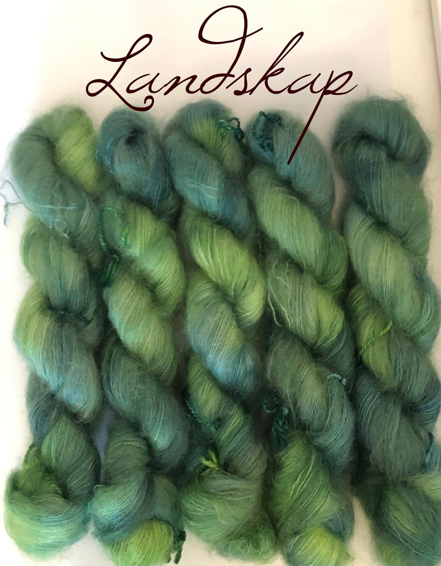 Landskap. Brushed Kid Silk, ubehandlet. Ca 420 m.