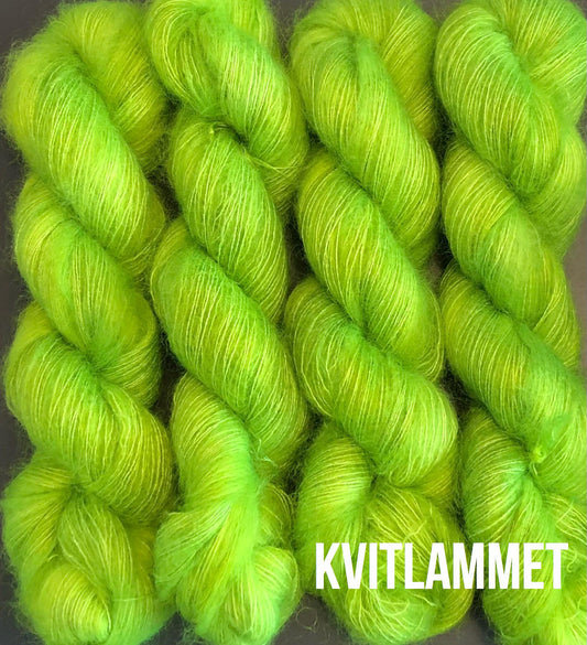 Lime. Brushed Kid Silk, ubehandlet. 50 g: ca 420 m.