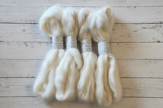Naturhvit - Kid Silk Glam m/ shimmer og små paljetter.