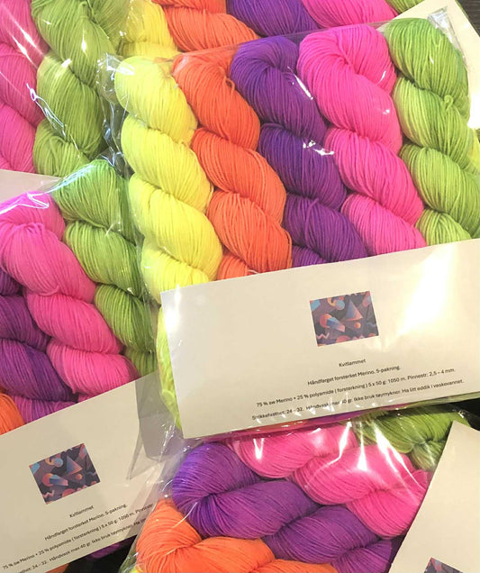 Garnpakke - 5-pakning sokkegarn m/oppskrift. ( nr 4 ) NEONFARGER.