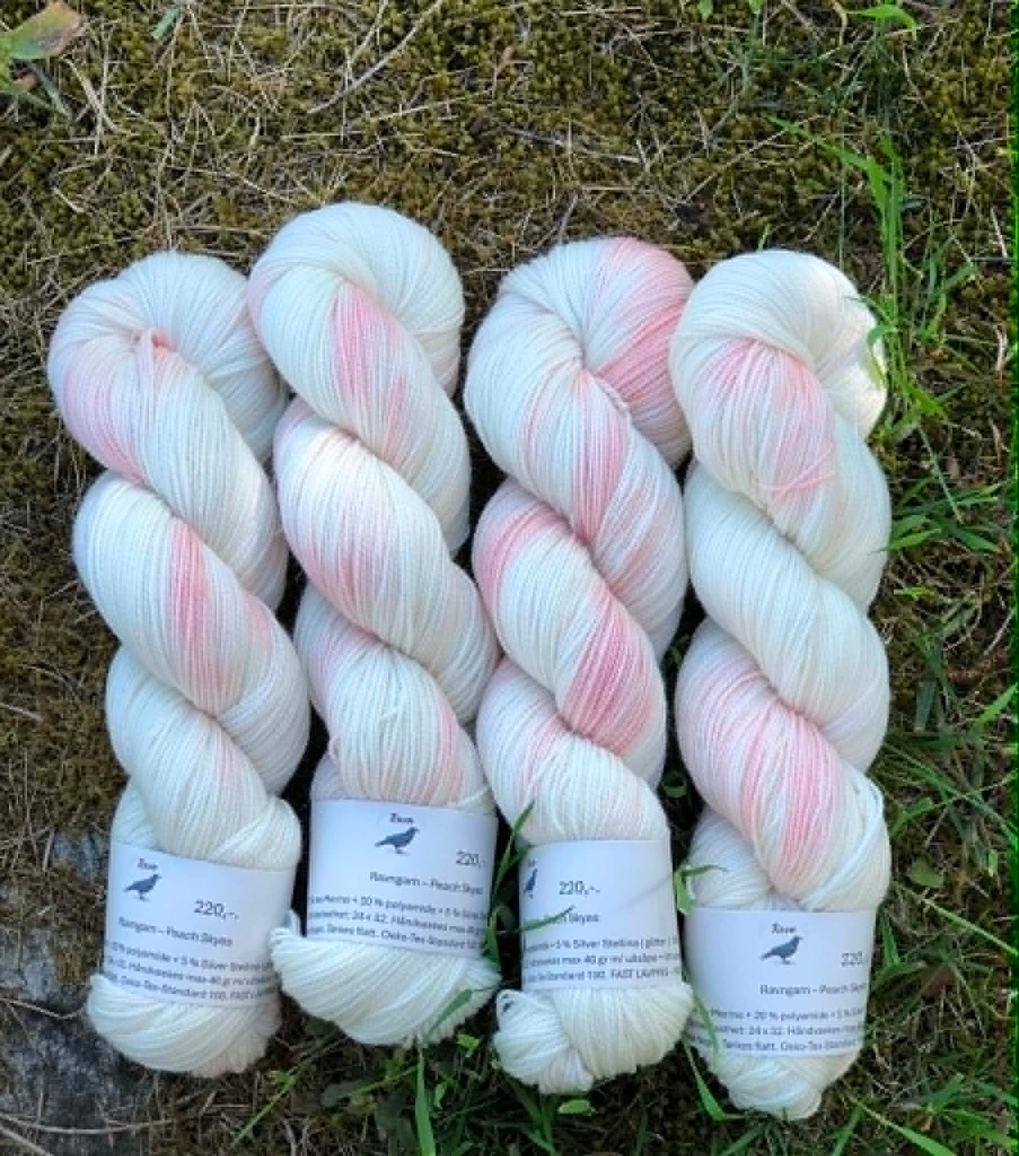 Ravngarn - Glitter Merino. Farge: Peach Skyes. TILBUD - FAST LAVPRIS - INGEN BYTTERETT.