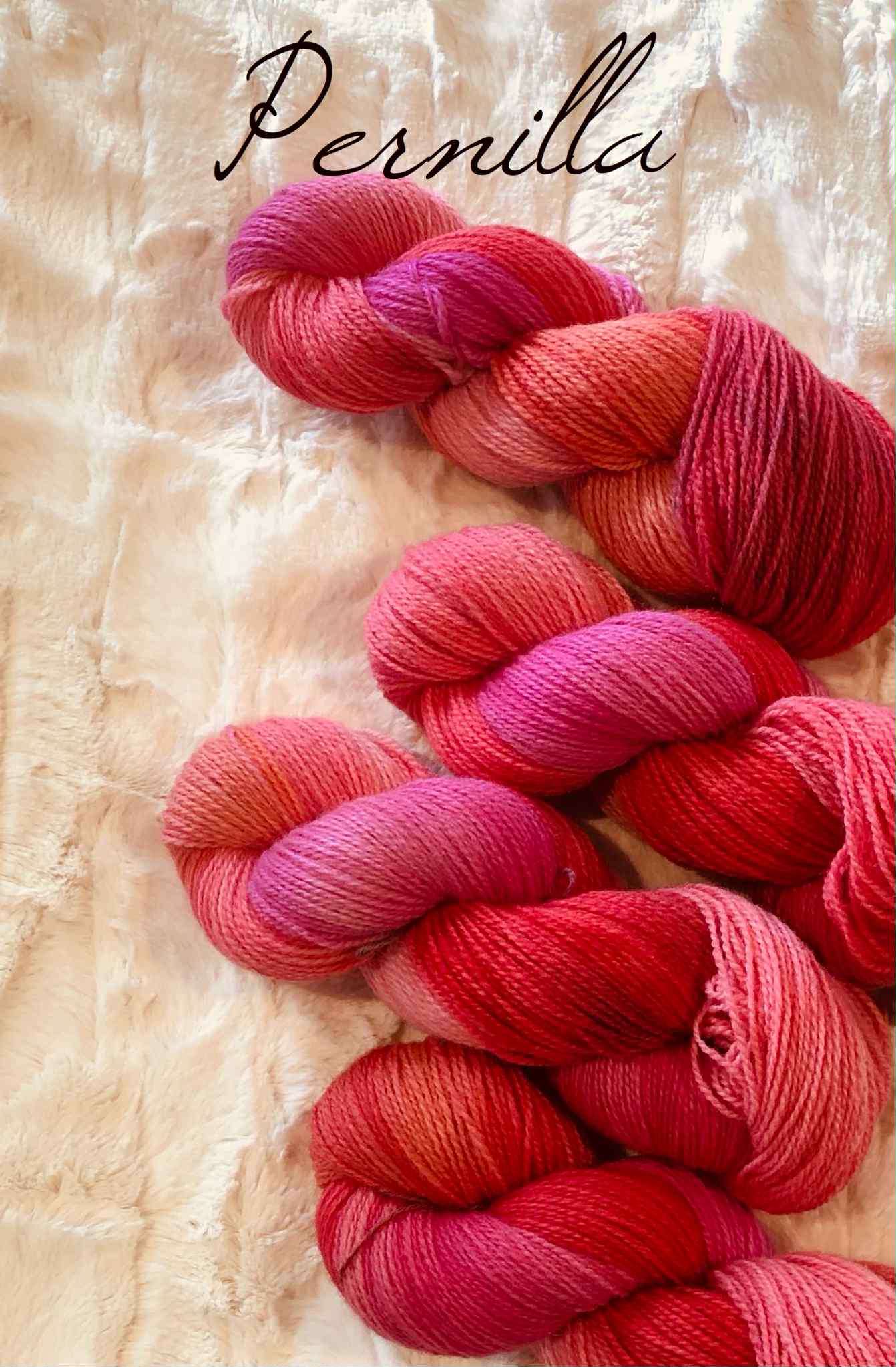 Håndfarget Finull fra Rauma. Pernilla. 100 g: ca 350 m.