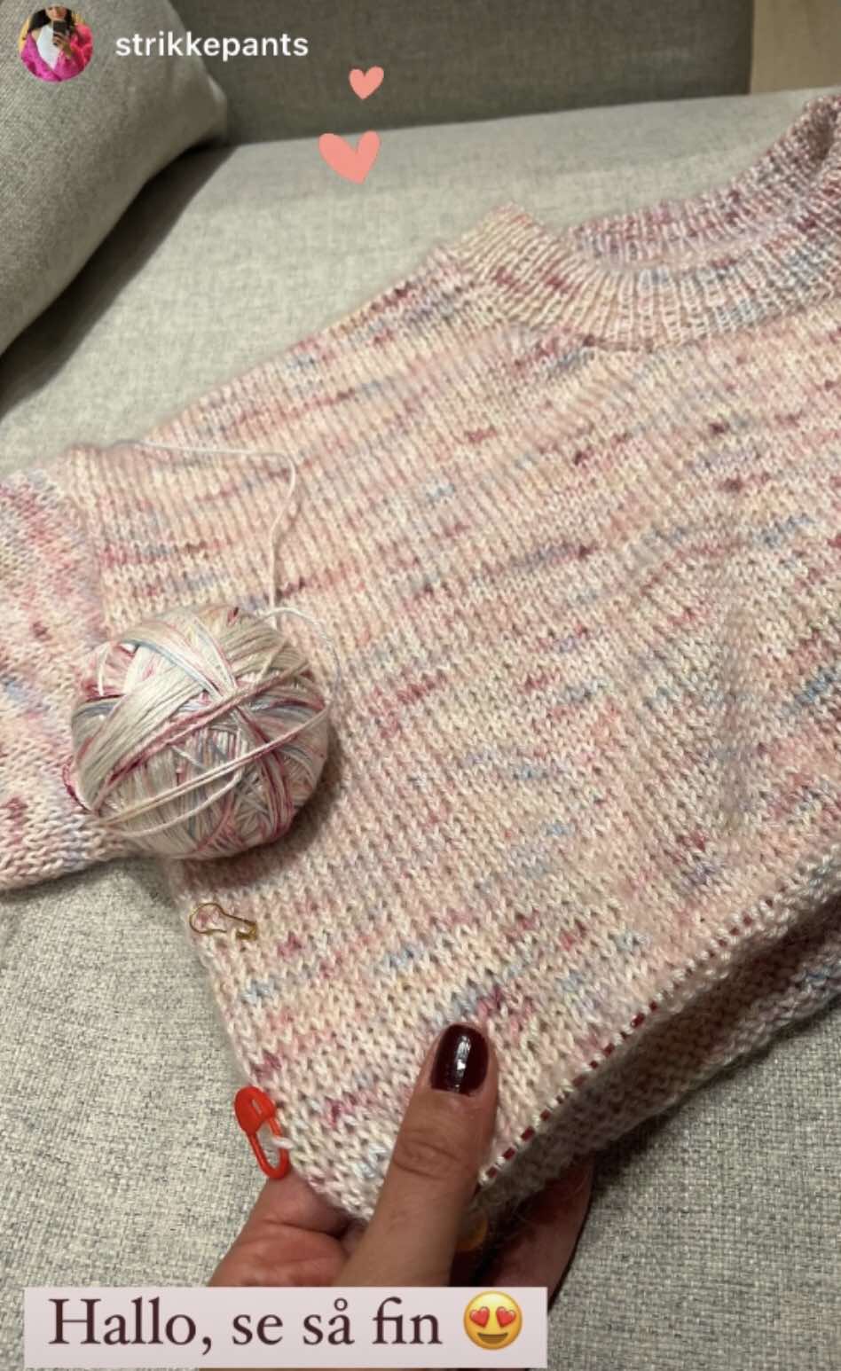 Eksklusivt Posh garn. Prinsessen på erten. 100 g: ca 400 m. Ubehandlet 50 % merino ull + 50 % silke.