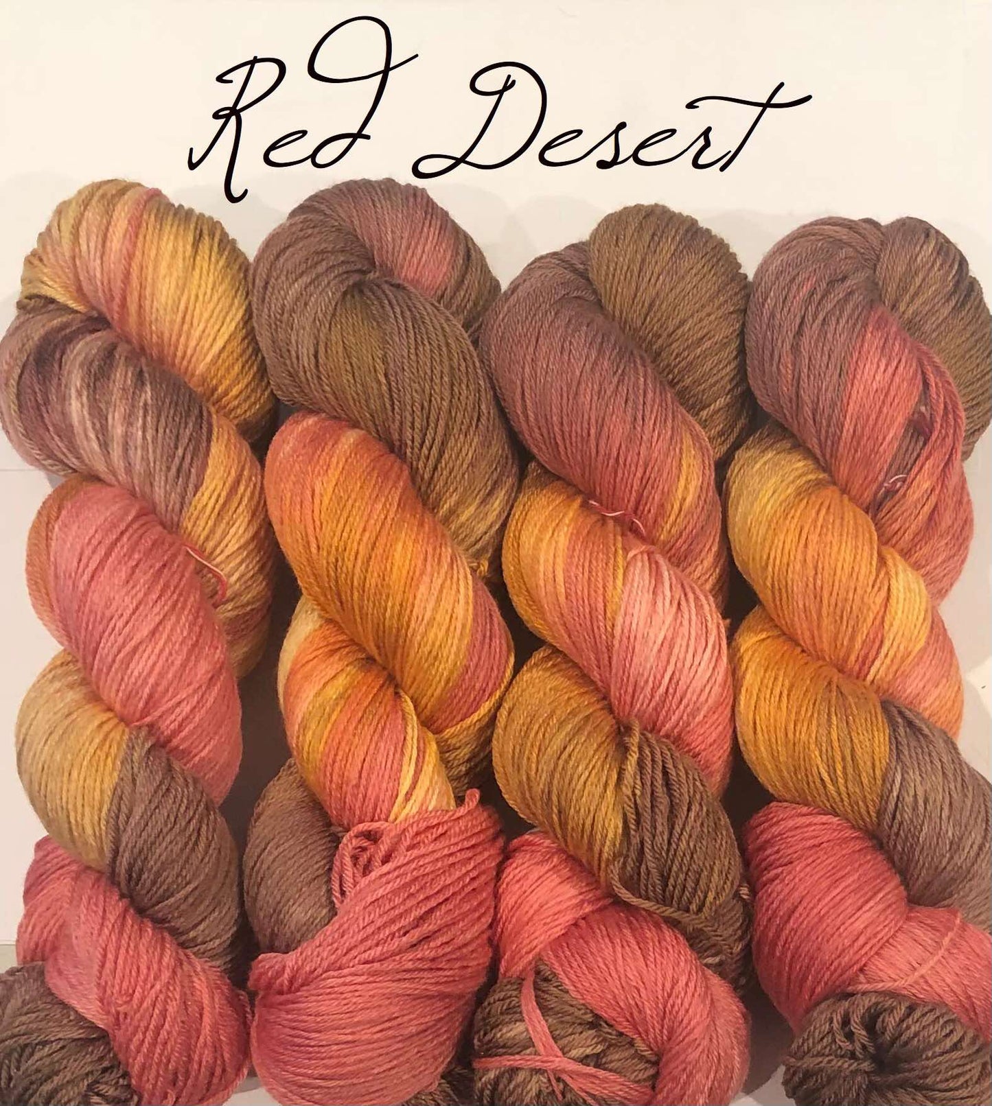 Eksklusivt Posh garn. Red Desert. 100 g: ca 400 m. Ubehandlet 50 % merino ull + 50 % silke.