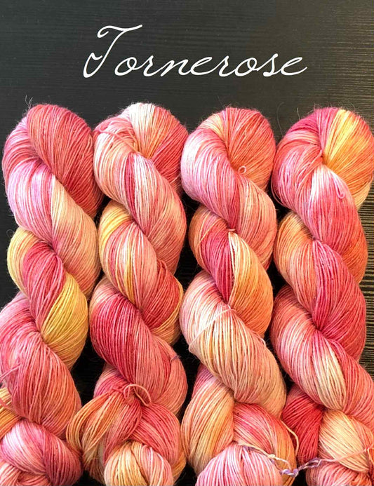 Alplin - Farge: Tornerose. 80 % Alpakka + 20 % Lin.