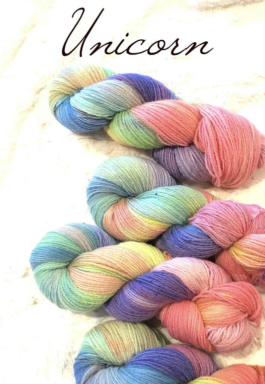 Håndfarget Finull fra Rauma. Unicorn. 100 g: ca 350 m.