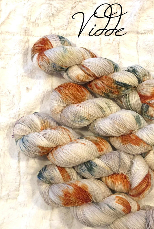 Kvitlammets Luksus merino. Vidde.