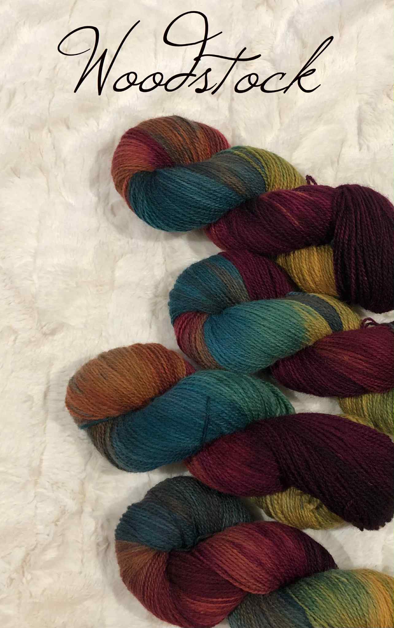 Håndfarget Finull fra Rauma. Farge: Woodstock.