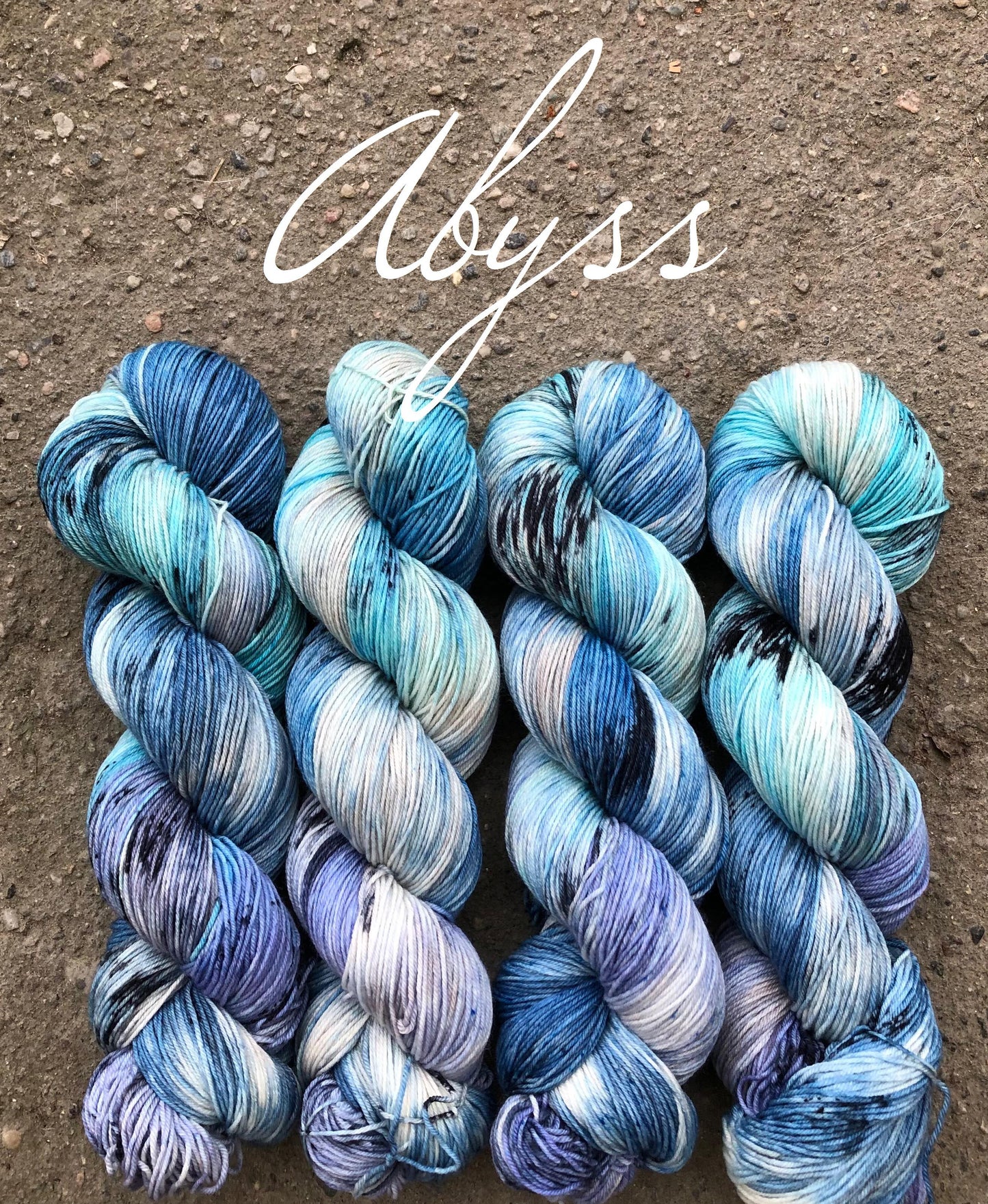 Abyss. 100 g: ca 420 m. Pinnestr: 2,5 - 4 mm.