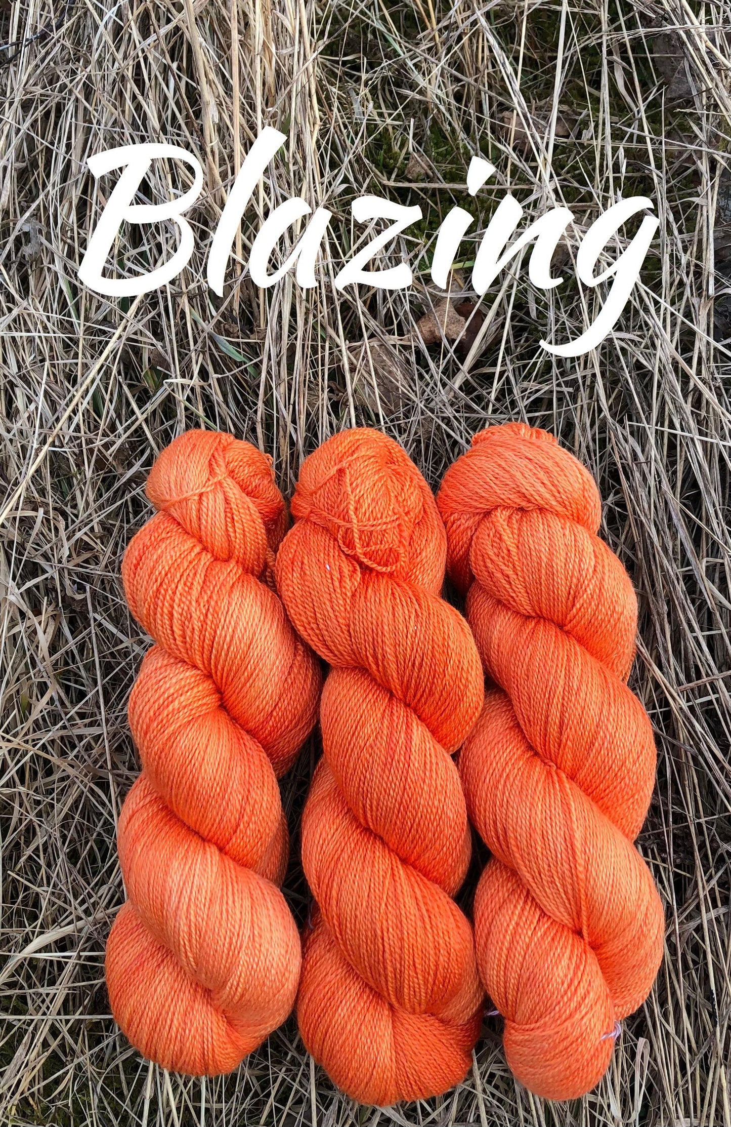 Kvitlammets Luksus merino. Blazing. 100 g : ca 600 m. Pinnestr: 3 - 4 mm.