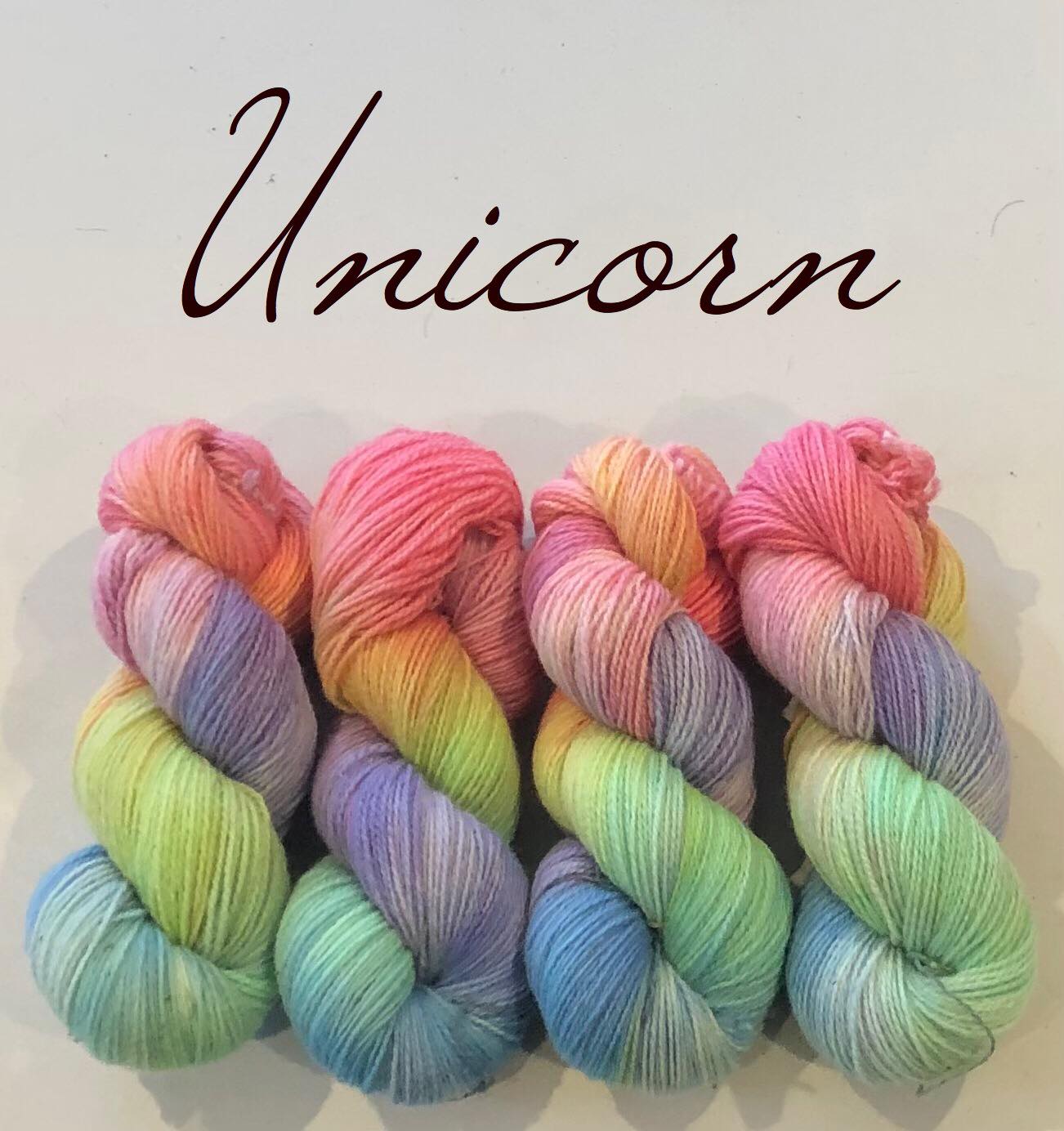 Håndfarget Finull fra Rauma. Unicorn. 100 g: ca 350 m.